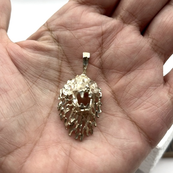Artisan Lion Head Pendant Sterling Silver Diamond Cut Textured Lion Necklace - Picture 3 of 14